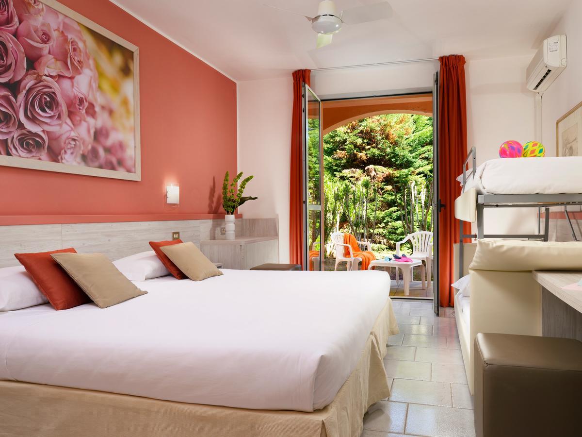 Garden Toscana Resort San Vincenzo Exterior photo